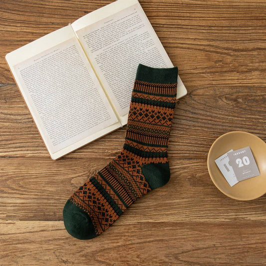 Rufia - Curved Pattern Mid-Calf Socks