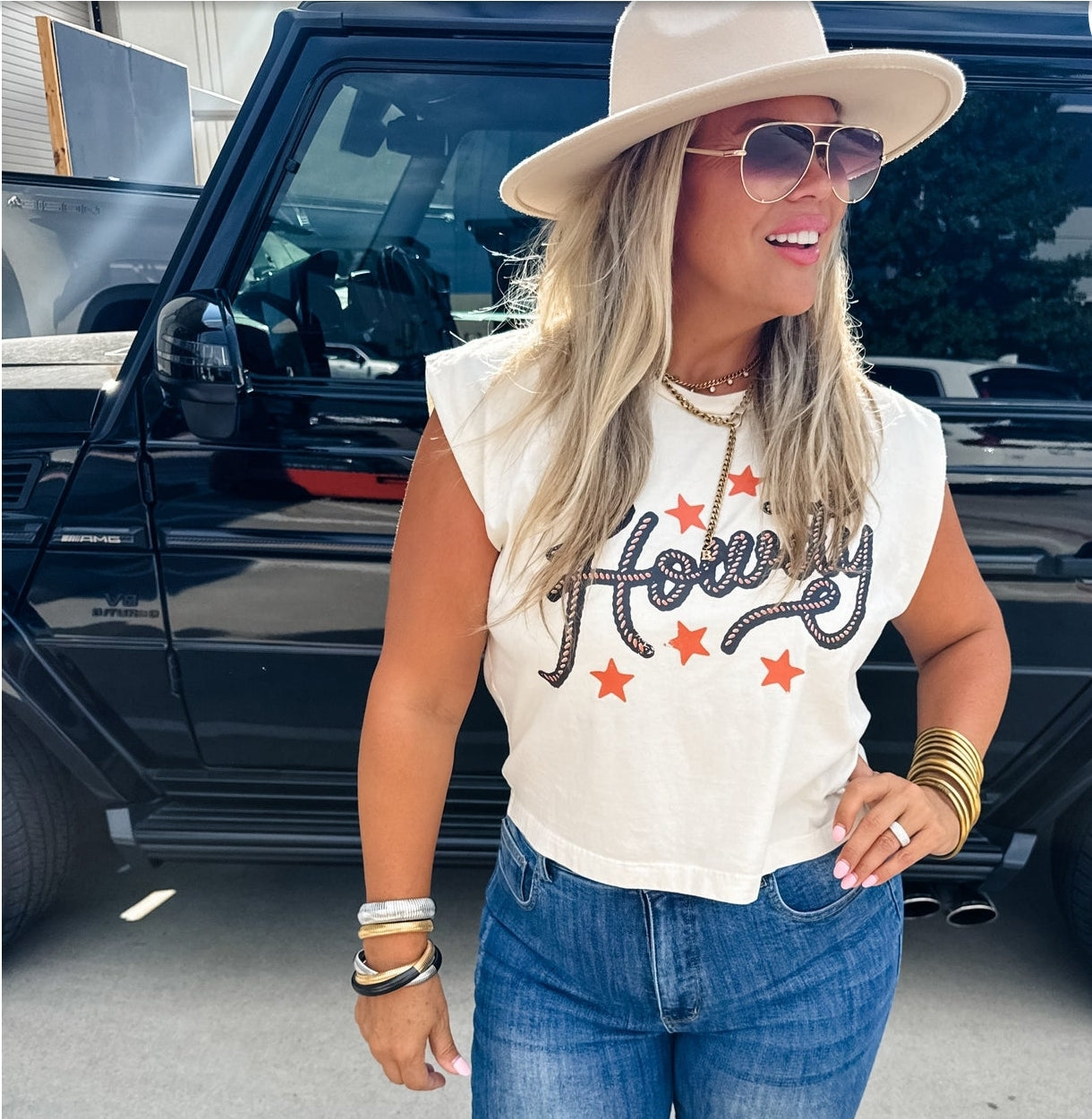 Howdy Graphic Tee