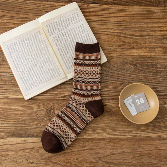 Rufia - Curved Pattern Mid-Calf Socks