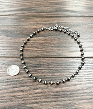 Load image into Gallery viewer, Handmade Navajo Bead Necklace