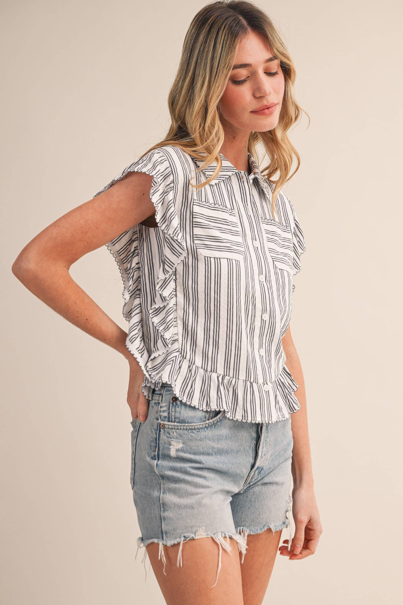 Scalloped Trim Top