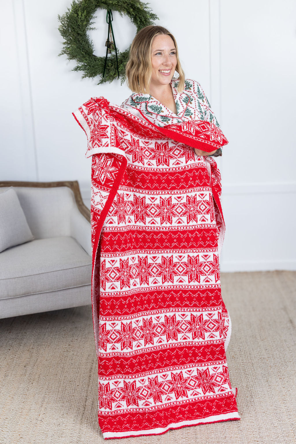 Snowflakes Plush and Fuzzy Blanket - Red Holiday