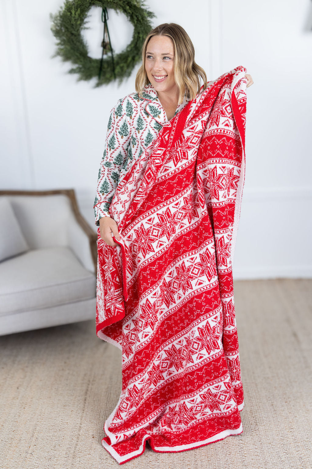 Snowflakes Plush and Fuzzy Blanket - Red Holiday