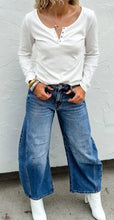 Load image into Gallery viewer, Blakeley Bex Dark Wash Barrel Jeans