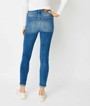 Load image into Gallery viewer, Judy Blue Cuffed Hem Skinny Jeans