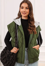 Load image into Gallery viewer, Trailhead Quilted Vest- Moss