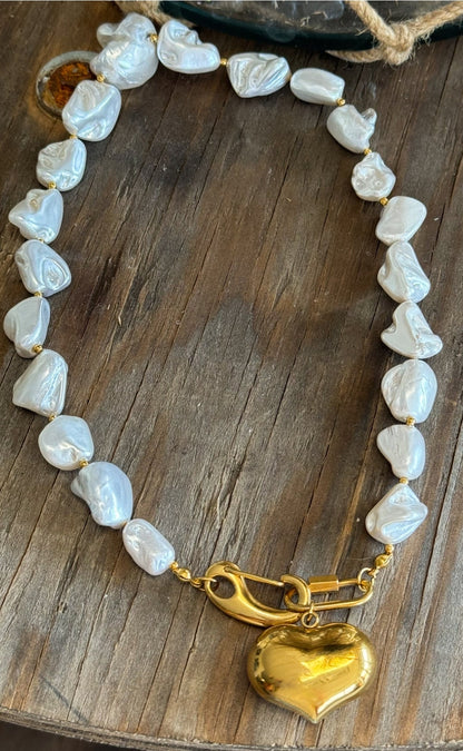Love By The Shore Pearl Necklace