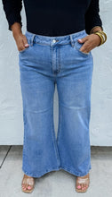 Load image into Gallery viewer, Blakeley Sydney Crop Flare Denim