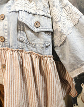 Load image into Gallery viewer, Oli &amp; Hali Emma Jean Ruffled Denim Top