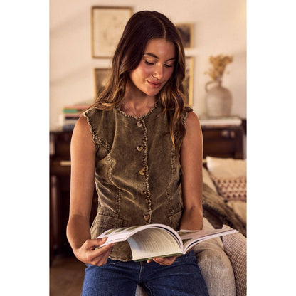 Clementine Corduroy Scallop Vest