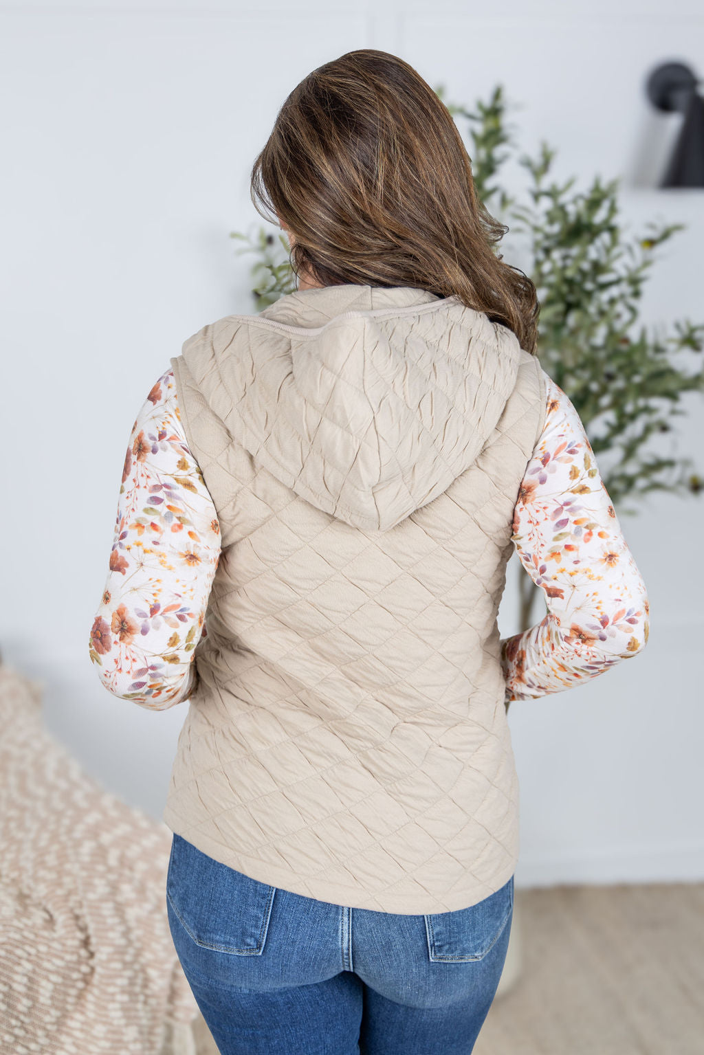 Heather Hooded Quilt Vest- Beige