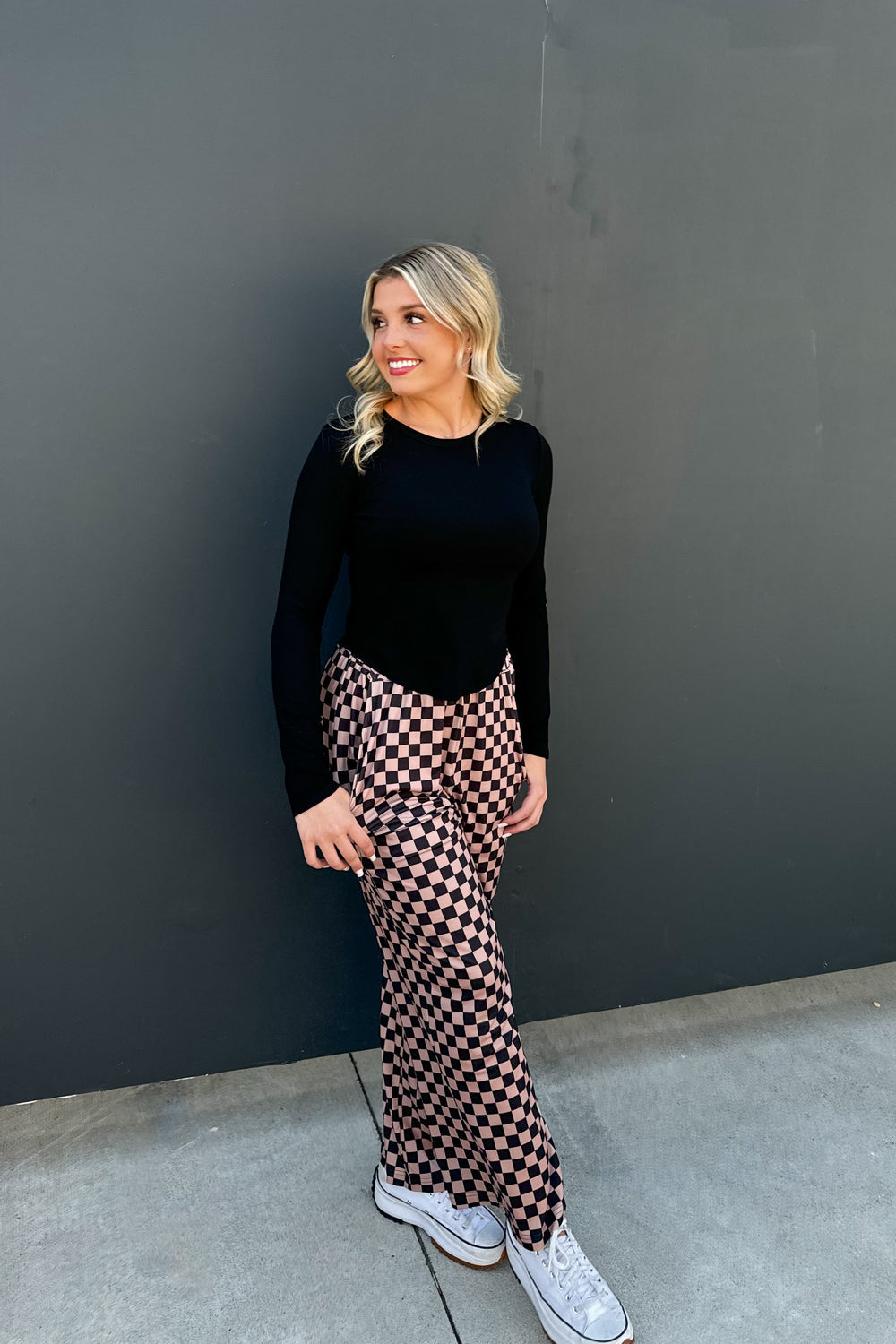 Elena Curve Hem Ribbed Top