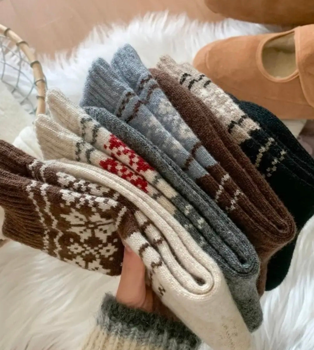 Thick & Cozy Snowflake Socks