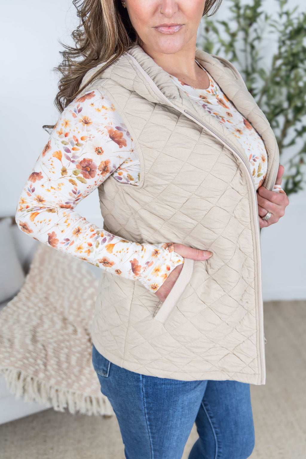 Heather Hooded Quilt Vest- Beige